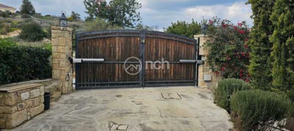 3 bedrooms Commercial property in Foinikaria, Cyprus No. 19777 5