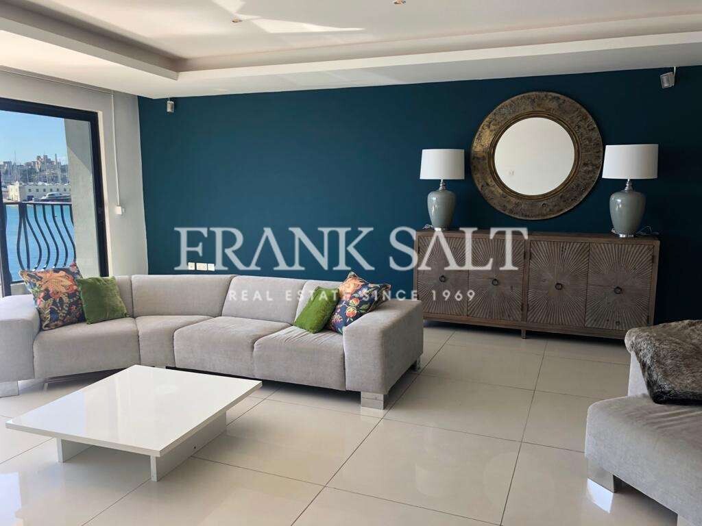 Apartamento de 3 dormitorios en Sliema, Malta No. 3765