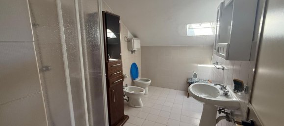 12 bedrooms House in Cagnano Amiterno, Italy No. 328839 5