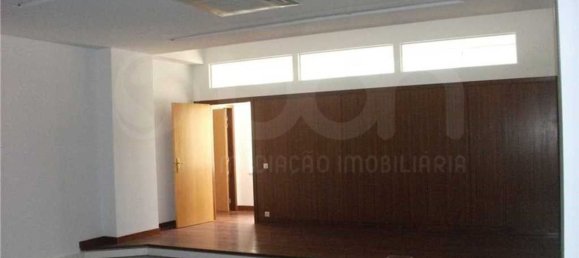 2794m² Office in Lisbon, Portugal No. 49576 9