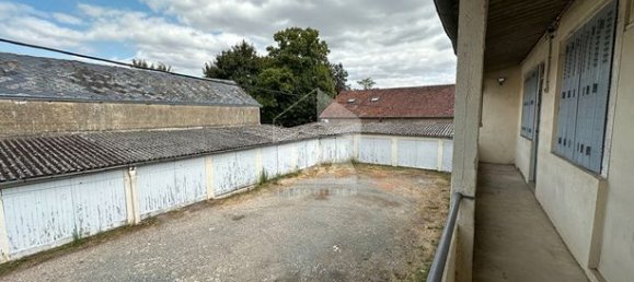 5 Schlafzimmer Haus in Chateauroux, France, Nr. 315878 3