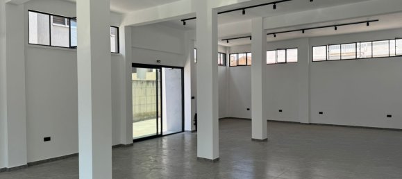 Propiedad comercial en Mesa Geitonia, Cyprus 180 m² No. 4458 3