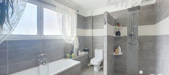 8-Zimmer Haus in Lamorlaye, France, Nr. 242890 16