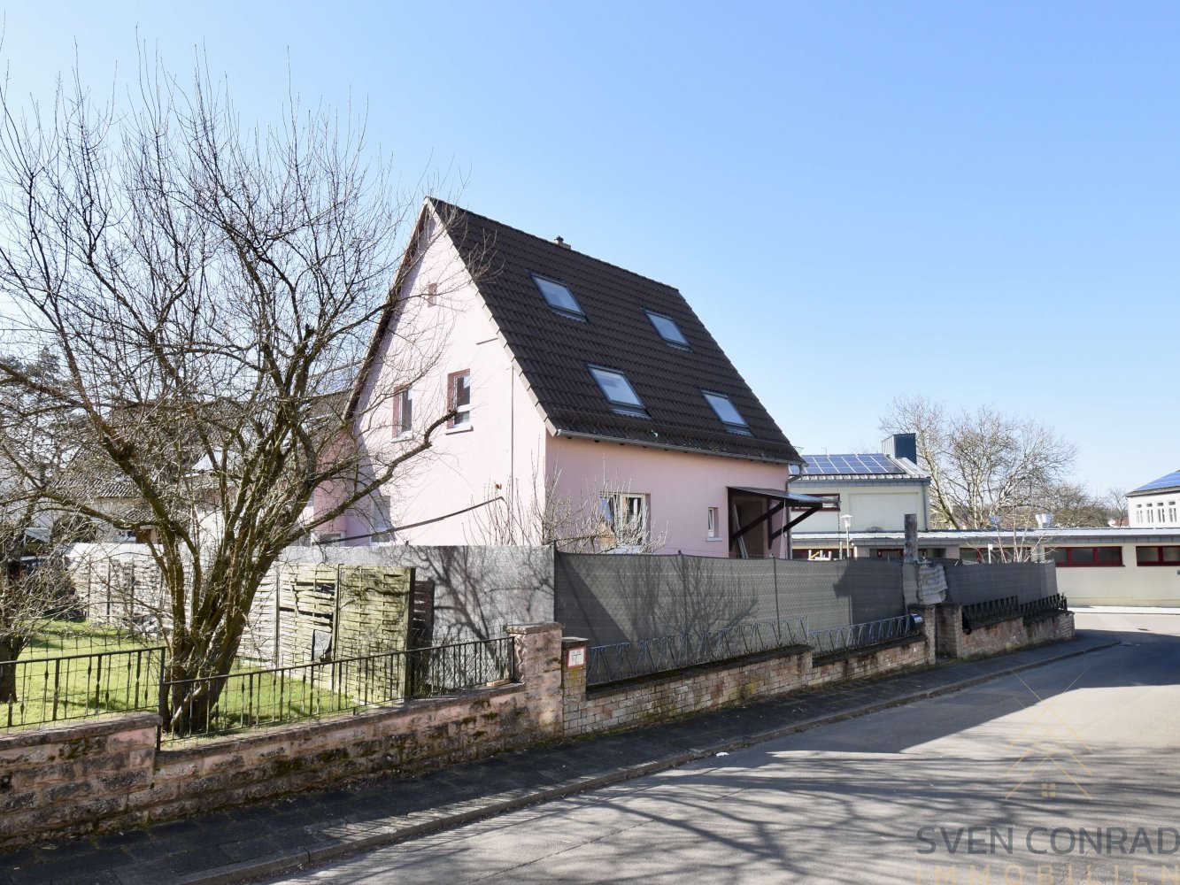 4 bedrooms Townhouse in Kaiserslautern, Germany No. 266780