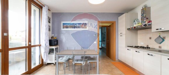 Квартира с 2 комнатами в Поццо д’Адда, Италия № 16472 4