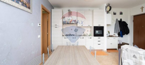 Квартира с 2 комнатами в Поццо д’Адда, Италия № 16472 7