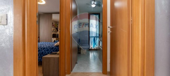 Квартира с 2 комнатами в Поццо д’Адда, Италия № 16472 10