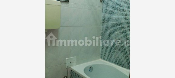 2 Schlafzimmer Wohnung in Turin, Italy, Nr. 261436 8