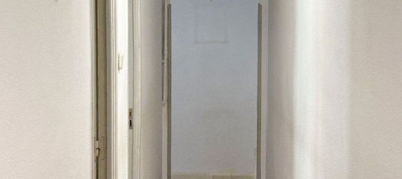 Apartamento de 4 dormitorios en Madrid, Spain No. 186512 8