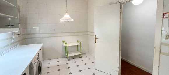 Apartamento de 4 dormitorios en Madrid, Spain No. 186512 10
