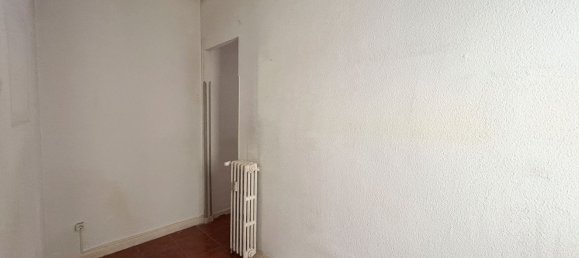 Apartamento de 4 dormitorios en Madrid, Spain No. 186512 19