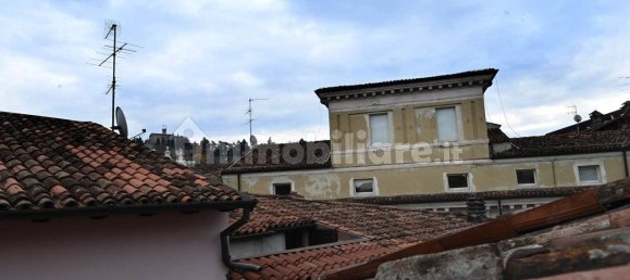 4 bedrooms Apartment in Brescia, Italy No. 216867 11