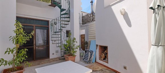 5غرفة منزل في Matino, Italy رقم 231039 49