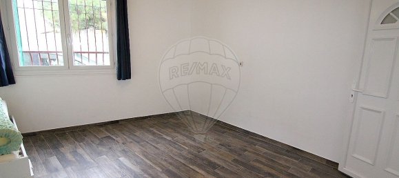 2 bedrooms House in Colombes, France No. 151228 11