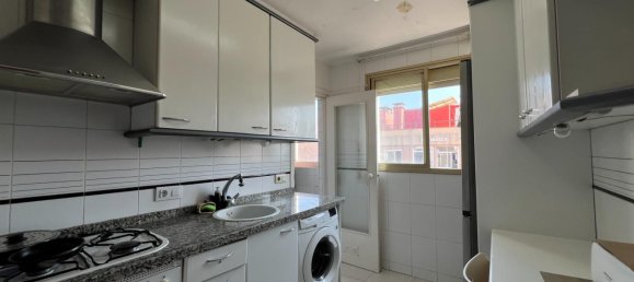 Apartamento de 3 dormitorios en Cornellà de Llobregat, Spain No. 144411 23