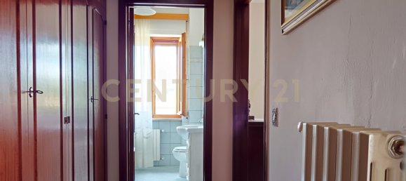 2 Schlafzimmer Wohnung in Abbadia San Salvatore, Italy, Nr. 306637 7