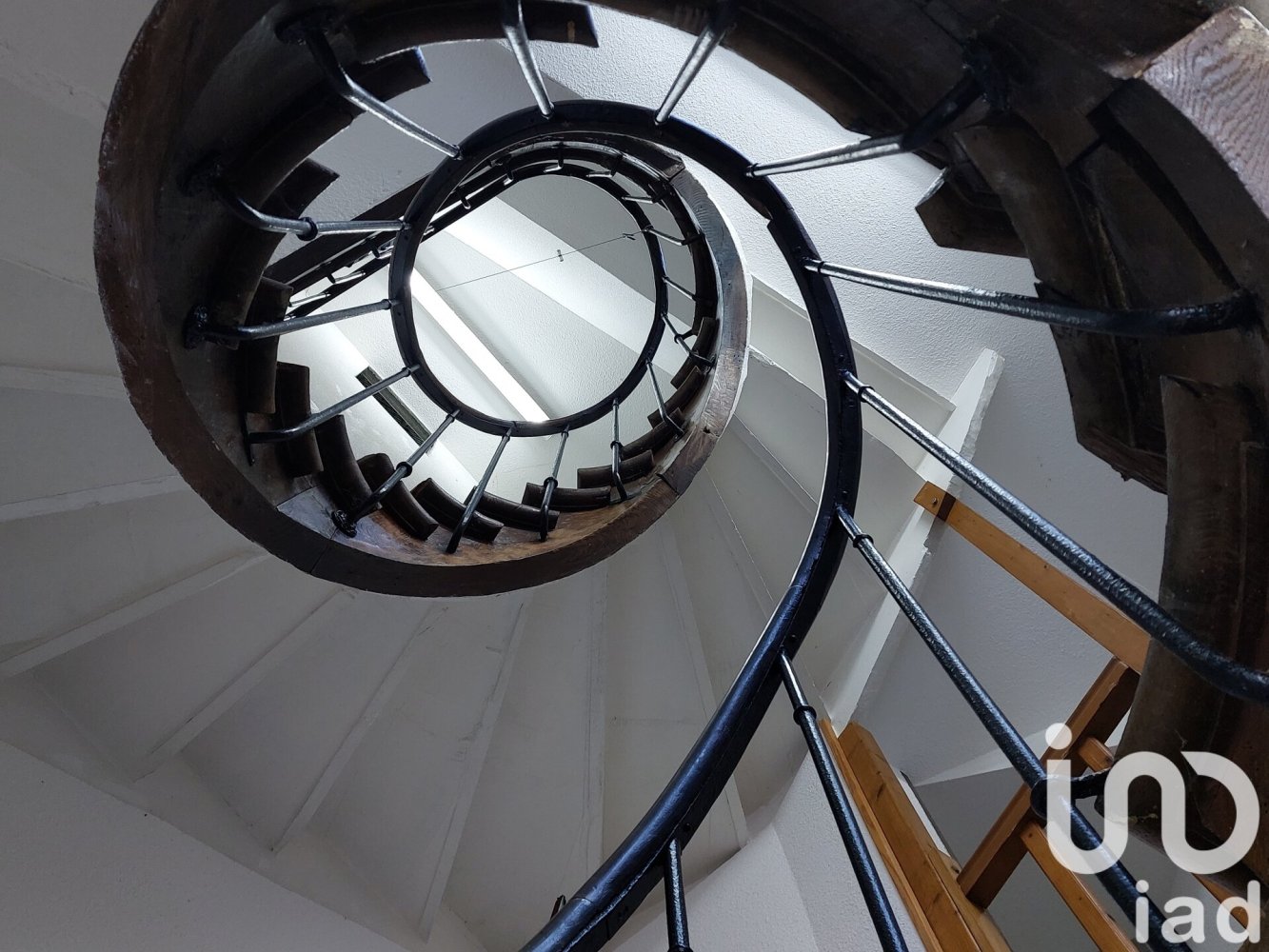 Apartamento de 5 habitaciónes en Autun, France No. 190787