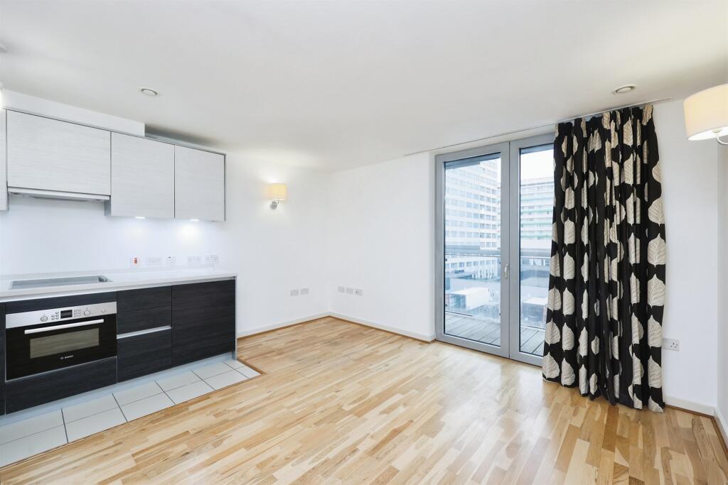 Studio in Wembley, United Kingdom, Nr. 6410