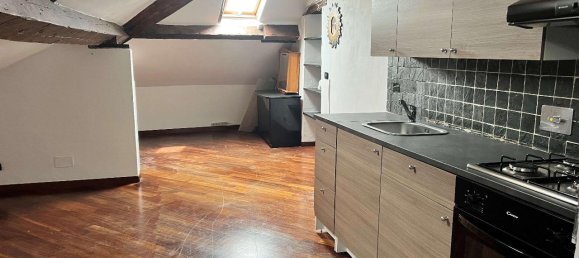 Квартира с 2 комнатами в Генуя, Италия № 172318 6