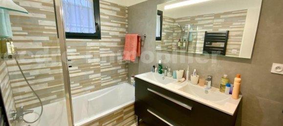 Casa de 6 dormitorios en Meung-sur-Loire, France No. 69408 16