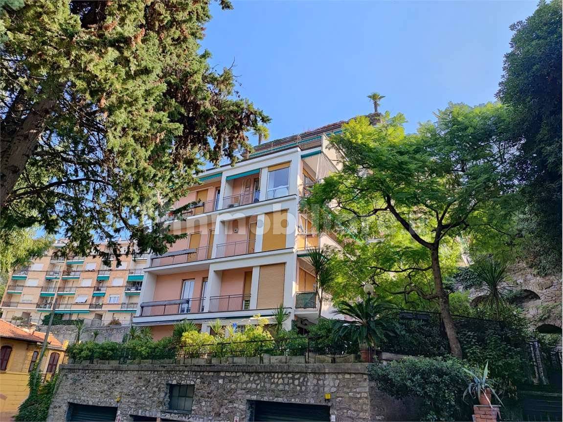 2 Schlafzimmer Wohnung in Rapallo, Italy, Nr. 221609