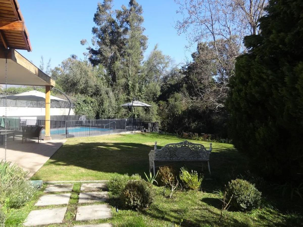 4 bedrooms House in Santiago, Chile No. 5071
