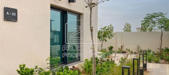 3 bedrooms Townhouse in Sharjah, UAE No. 65787 3