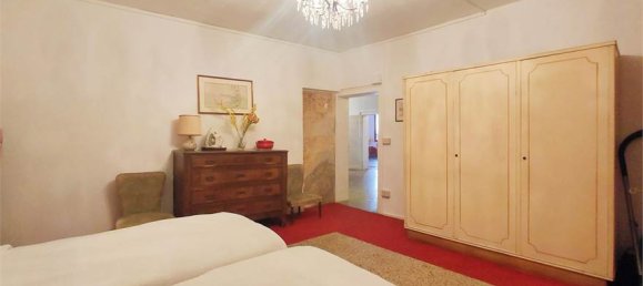 4 bedrooms Apartment in Venice, Italy No. 61548 8