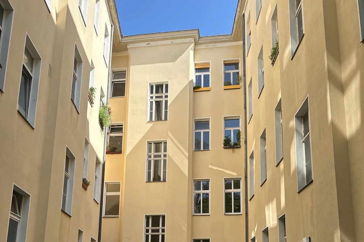 2 rooms Commercial property in Kreuzberg, Germany No. 74054