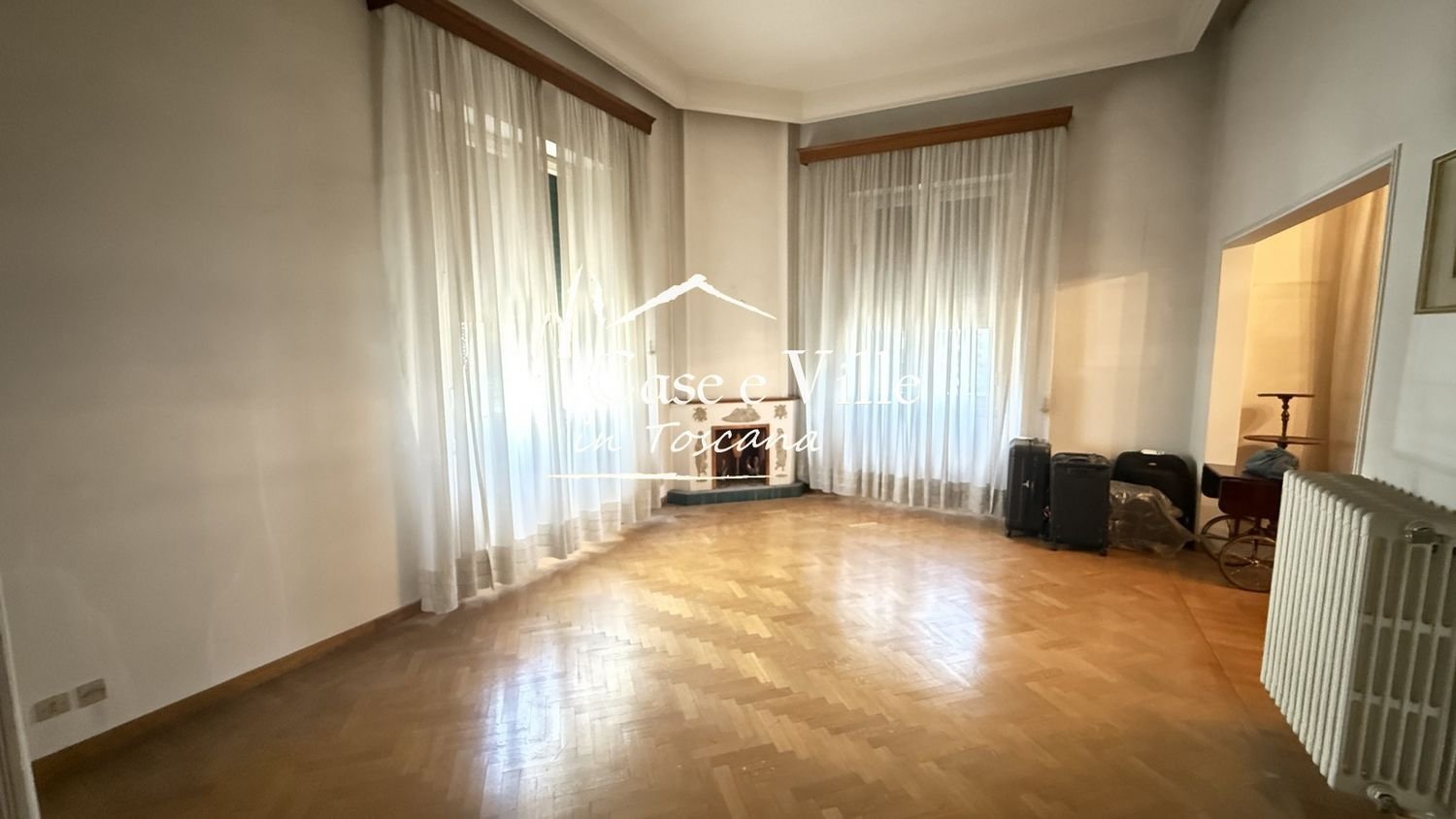 Квартира с 6 спальнями в Прато, Италия № 333061