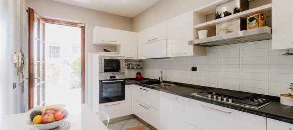 3 bedrooms Villa in Pietrasanta, Italy No. 112887 7