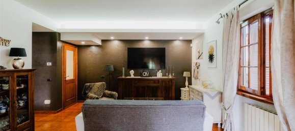 3 bedrooms Villa in Pietrasanta, Italy No. 112887 4