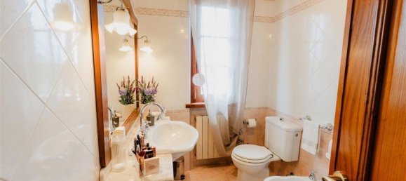 3 bedrooms Villa in Pietrasanta, Italy No. 112887 12