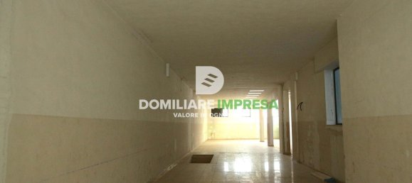 Коммерческая недвижимость 403м² в Лечче, Италия № 144708 18