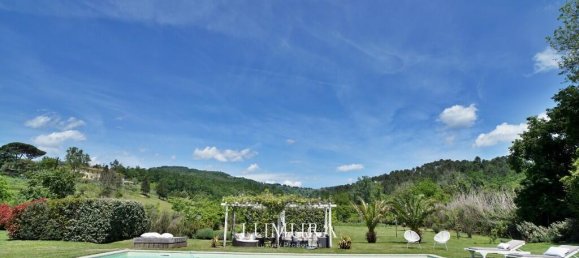 5 bedrooms House in Lucca, Italy No. 119218 3