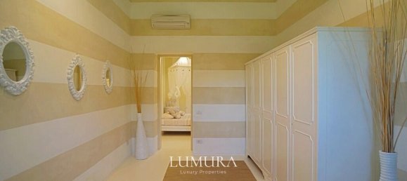 5 bedrooms House in Lucca, Italy No. 119218 21