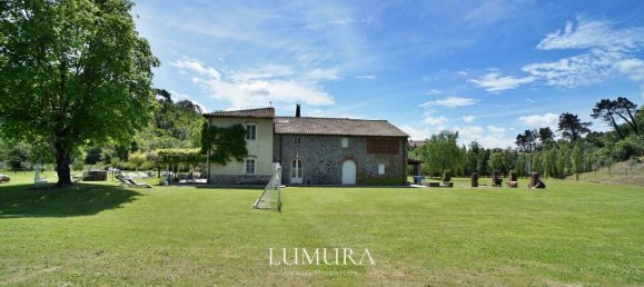 5 bedrooms House in Lucca, Italy No. 119218 2