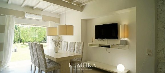 5 bedrooms House in Lucca, Italy No. 119218 12