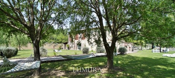 5 bedrooms House in Lucca, Italy No. 119218 4