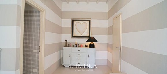 5 bedrooms House in Lucca, Italy No. 119218 30