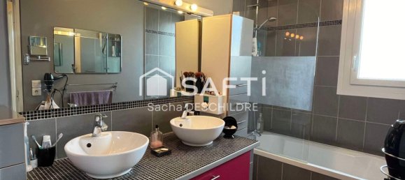 4 bedrooms Apartment in Reims, France No. 160840 8