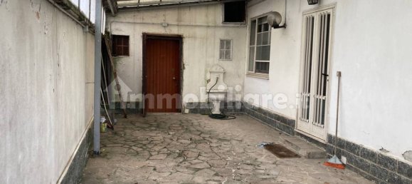 1 bedroom House in Miradolo Terme, Italy No. 251945 5