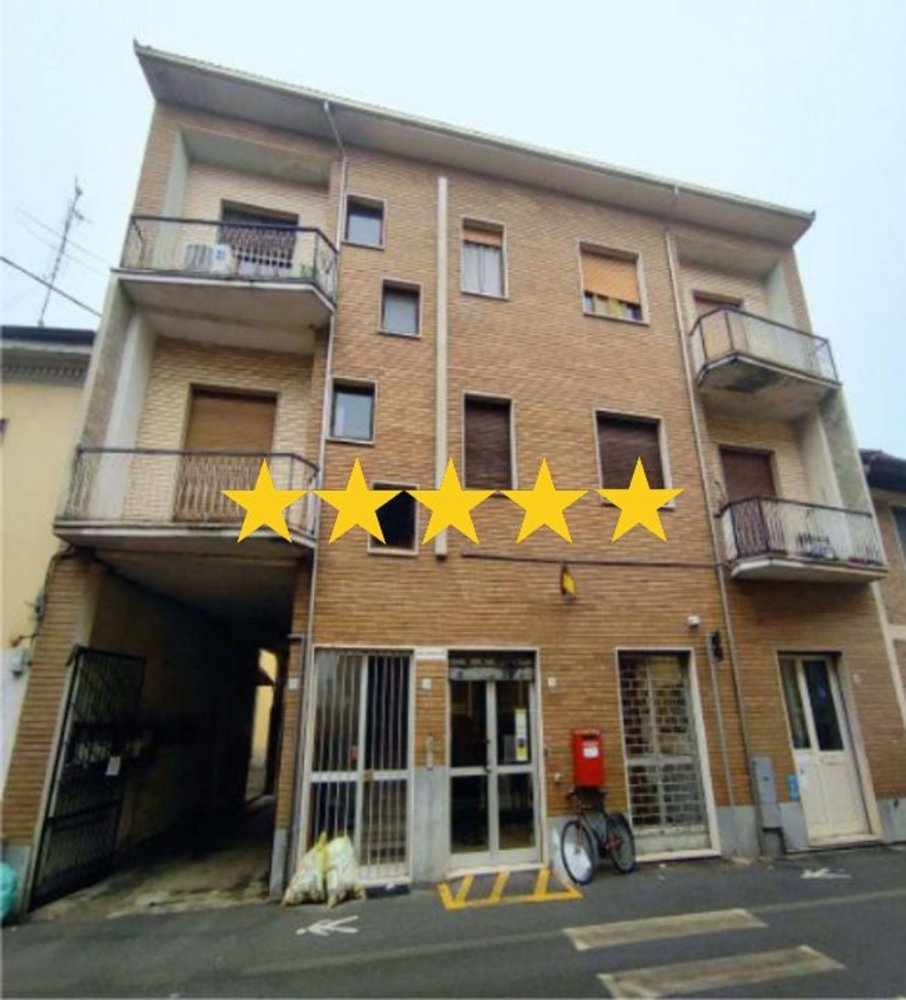 Apartamento de 6 habitaciónes en Valle Lomellina, Italy No. 314984