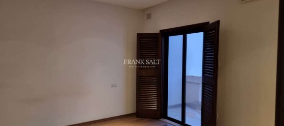 Casa de 4 dormitorios en Swieqi, Malta No. 9261 20