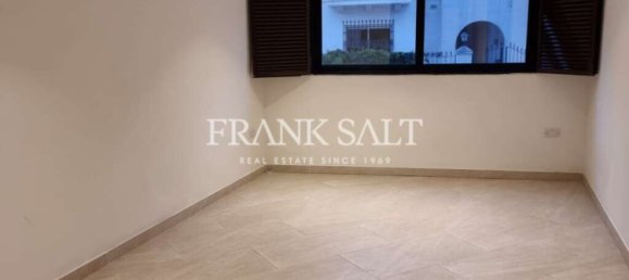 Casa de 4 dormitorios en Swieqi, Malta No. 9261 15