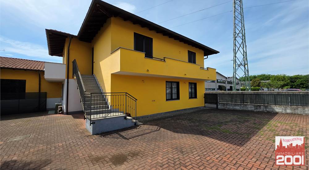 3 Schlafzimmer Villa in Borgo Ticino, Italy, Nr. 293016