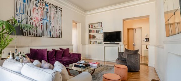 4 bedrooms Apartment in Turin, Italy No. 313761 2