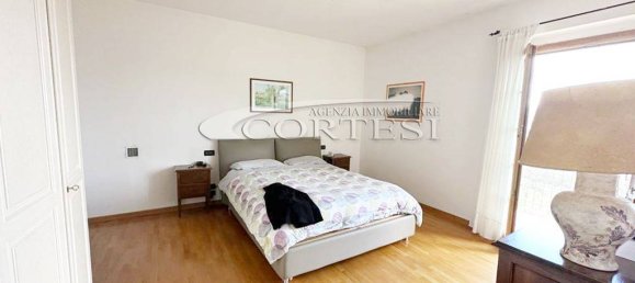 5 bedrooms Apartment in Città di Castello, Italy No. 1857 22
