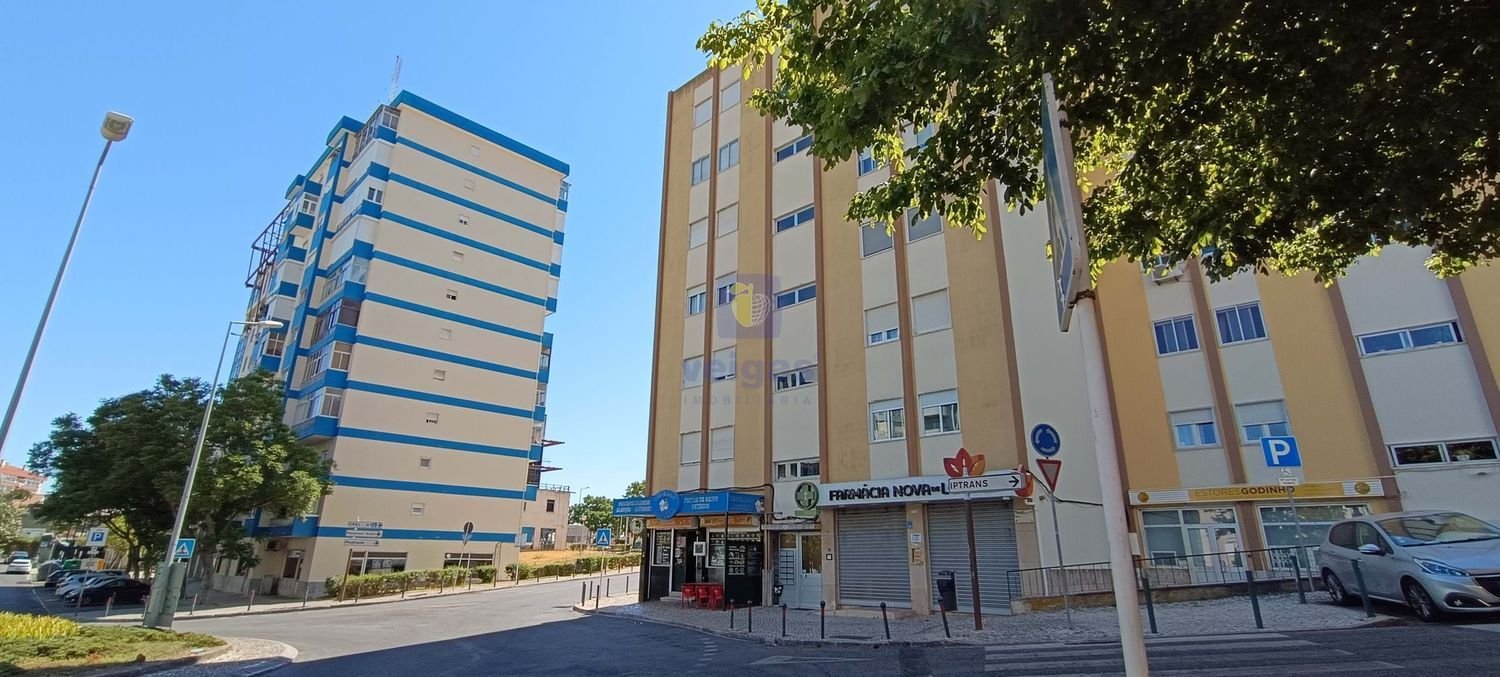 2 chambres Appartement à Loures, Portugal No. 234020