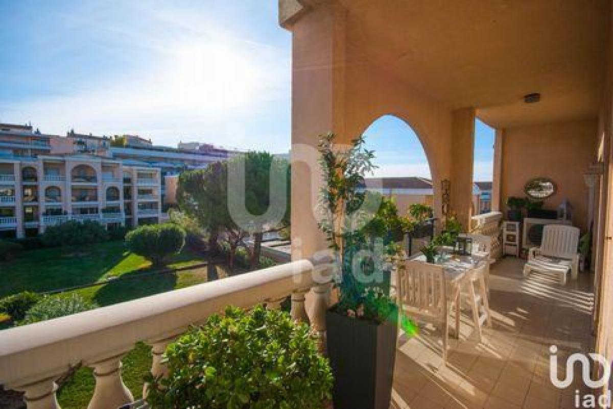 Studio in the Condo in Le Cannet, France No. 3623